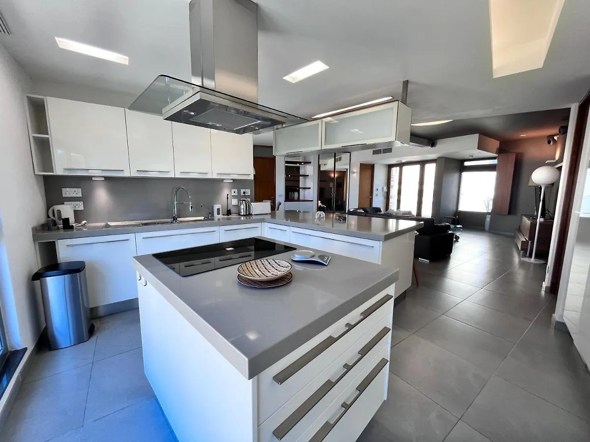 3 Double Bedroom Apartment Saint Julian's